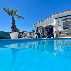 Casira, Casitas En Kamers, Vinuela, Andalucia Bed & Breakfast